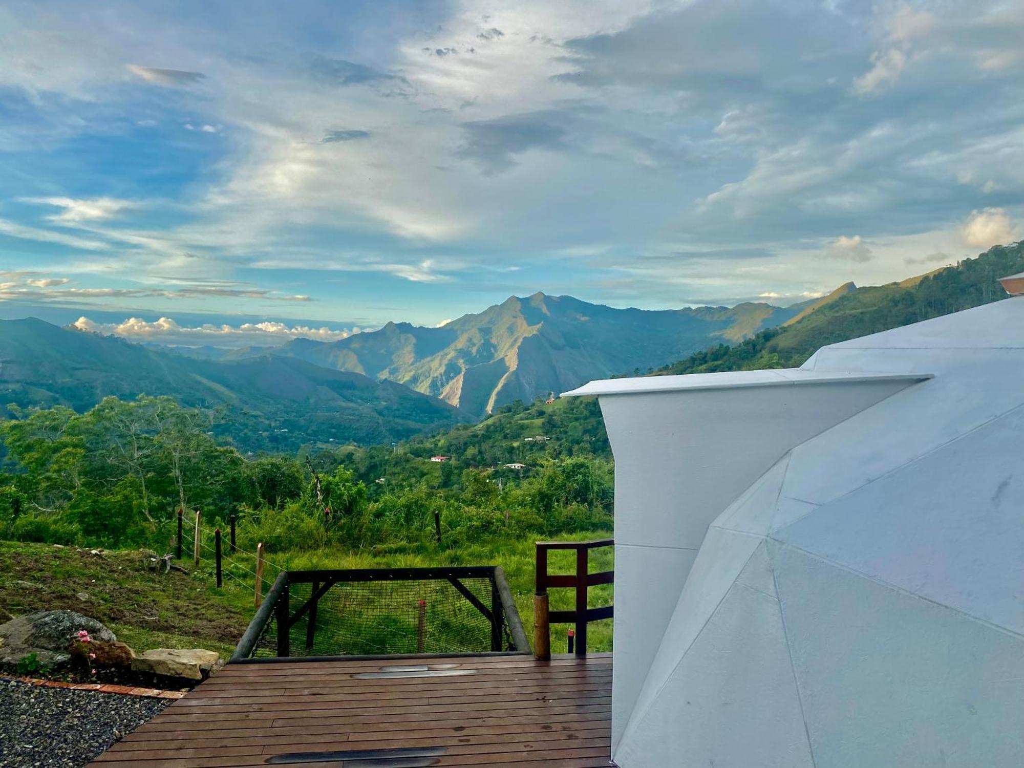 Glamping Astrodome En Luxury tent *