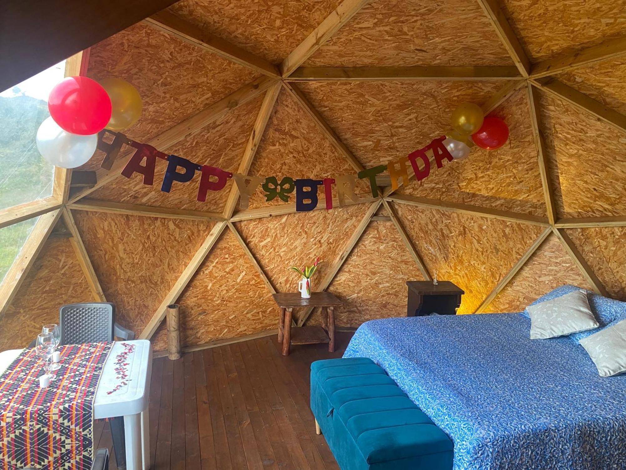 Glamping Astrodome En