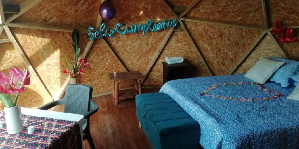 Glamping Astrodome En Luxury tent