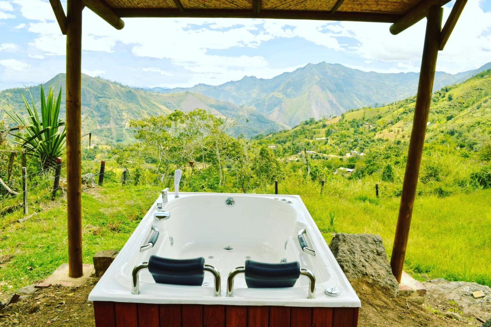 Glamping Astrodome En