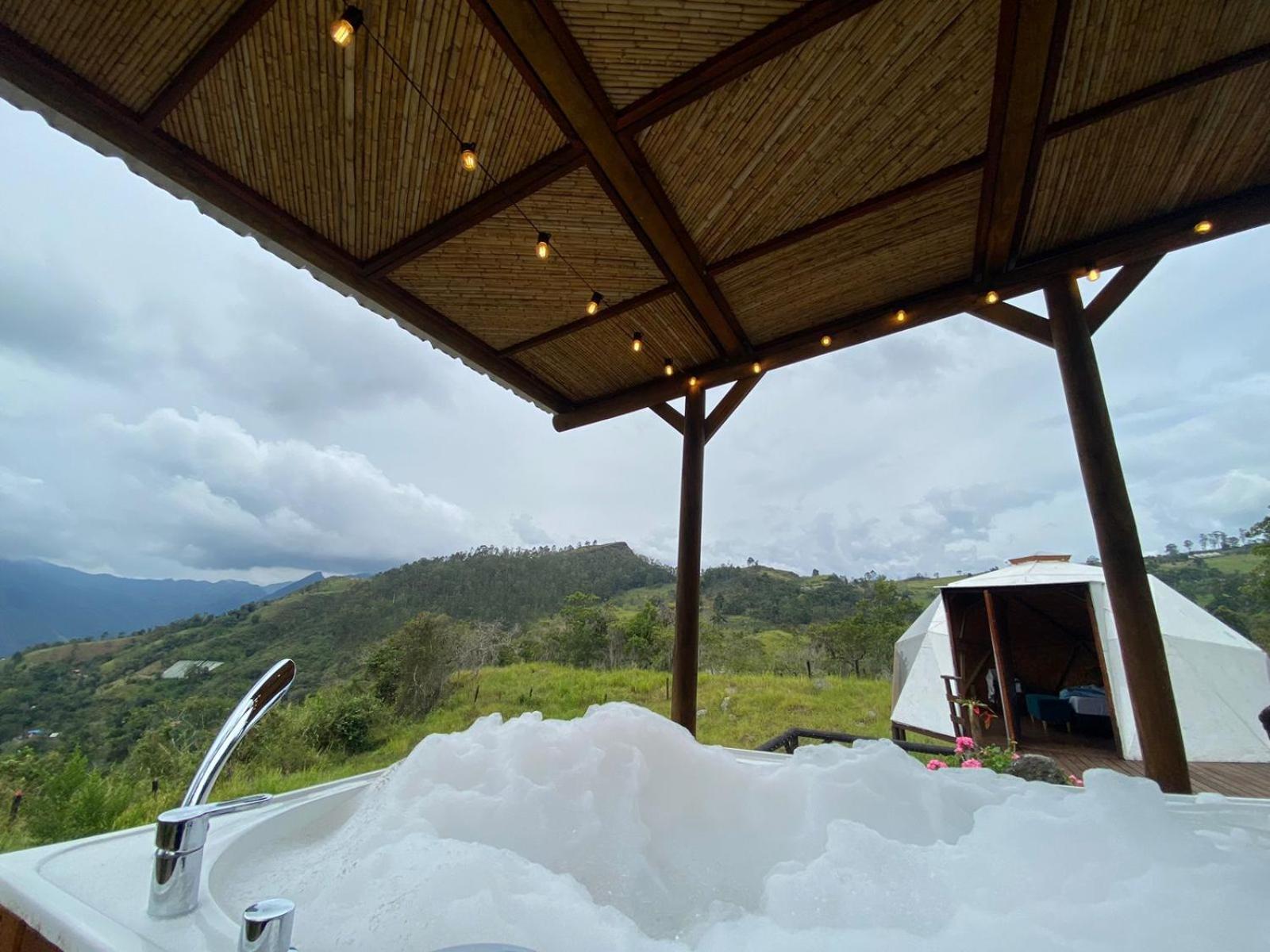 Glamping Astrodome En Pacho